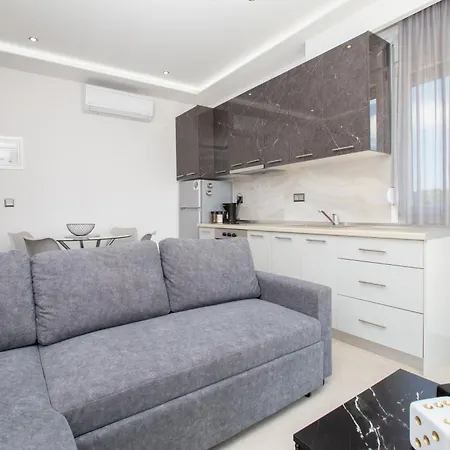 Marane Luxury Apartment Paralia Dionysiou